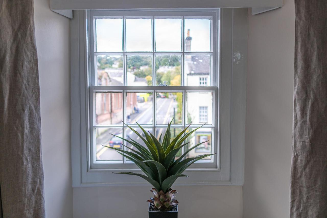Library View Apartment Kendal Luaran gambar